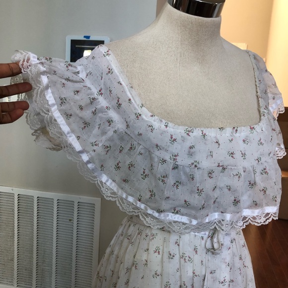 Gunne Sax by Jessica Maxi Prairie Cottage-core Off-shoulder Dress - Picture 2 of 16